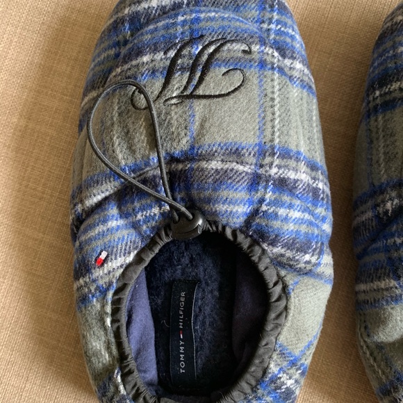 Tommy Hilfiger Slippers Women Size 6.5-8.5 - Picture 3 of 4